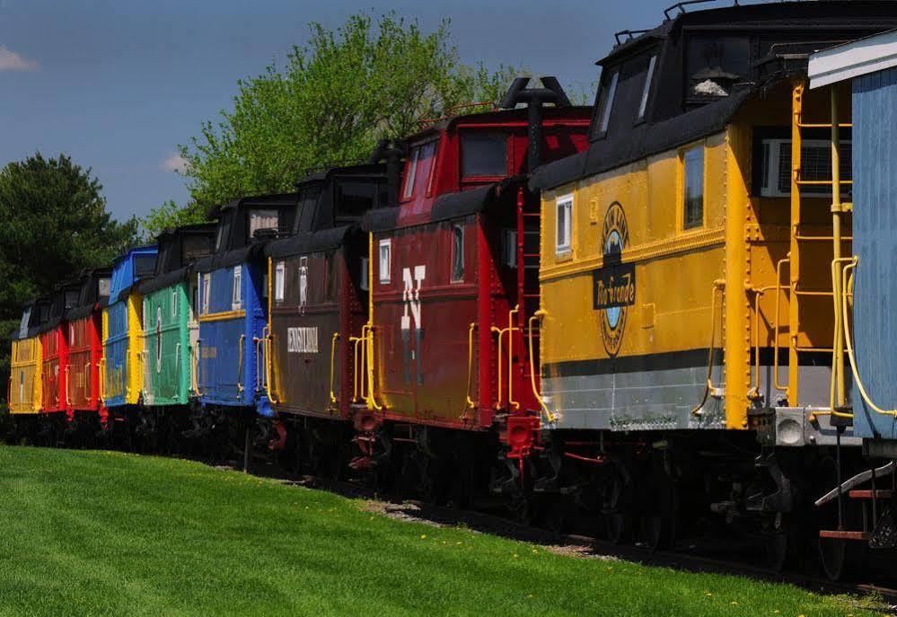 Motel Red Caboose & Restaurant 2*